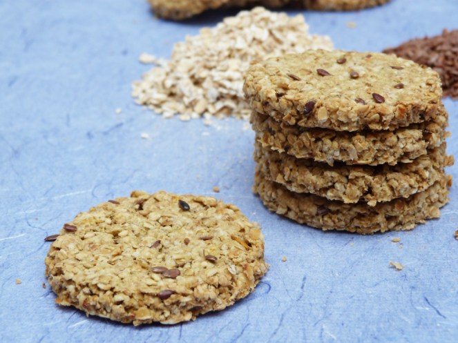 Galletes de civada, llavors de lli i sèsam