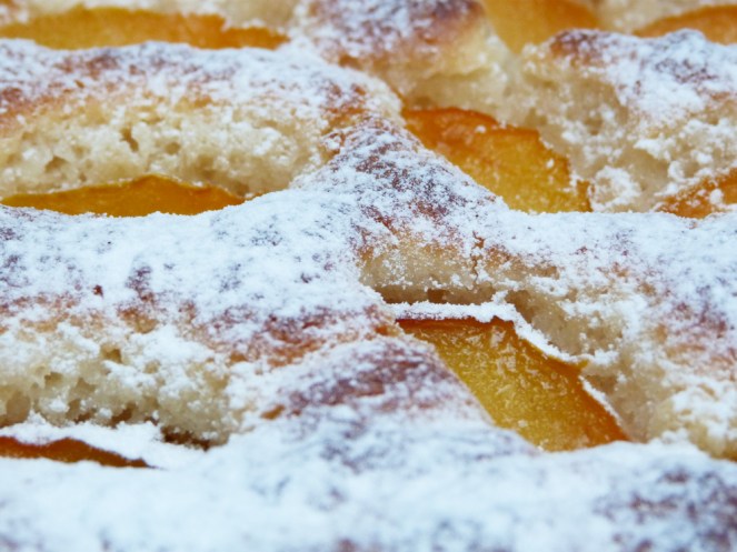 Coca de patata amb prunes1