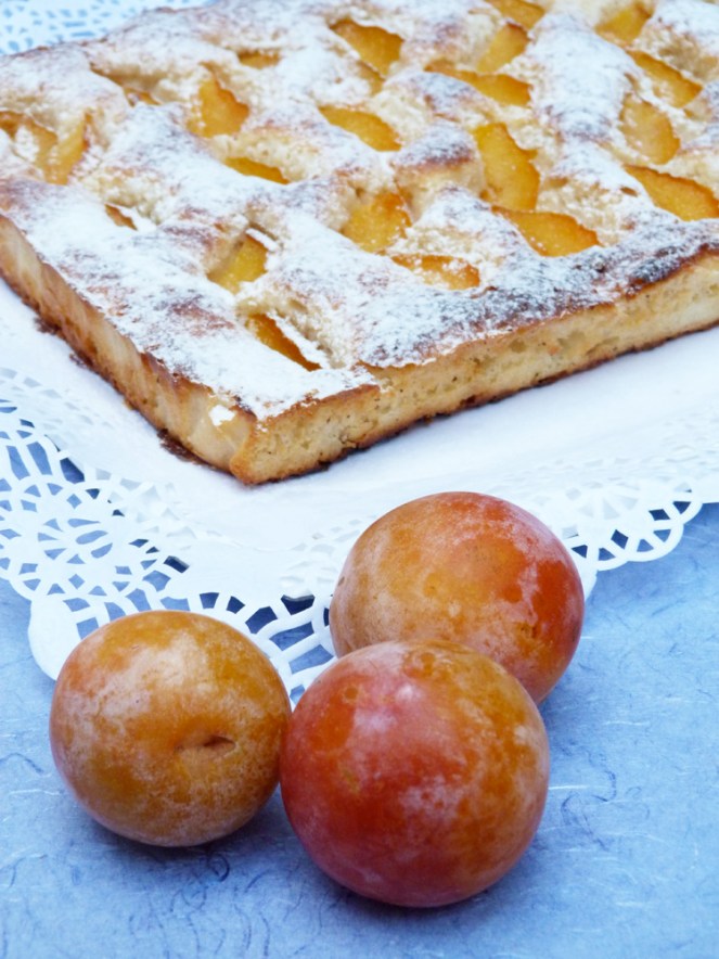 Coca de patata i prunes