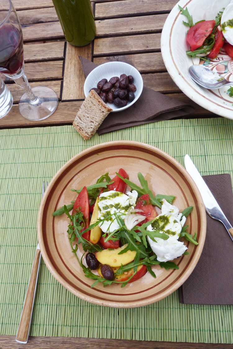 Ensalada de tomàtiga i nectarines